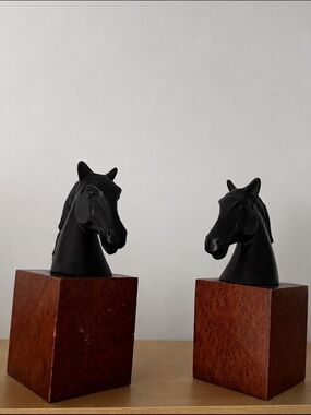 (2) Rare Vintage Elegant Black Horse Heads on Wood Bases